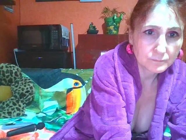 Live sex webcam photo for angelique4 #293333757
