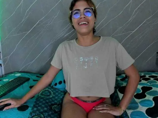 Live sex webcam photo for angella-rose #276267109