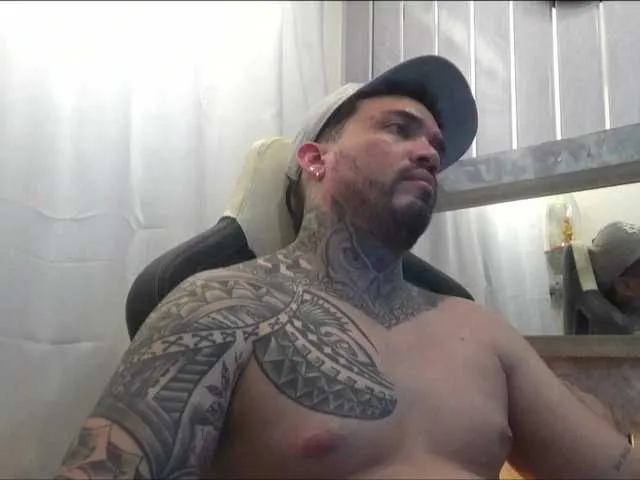 Live sex webcam photo for angellatino0 #292233211
