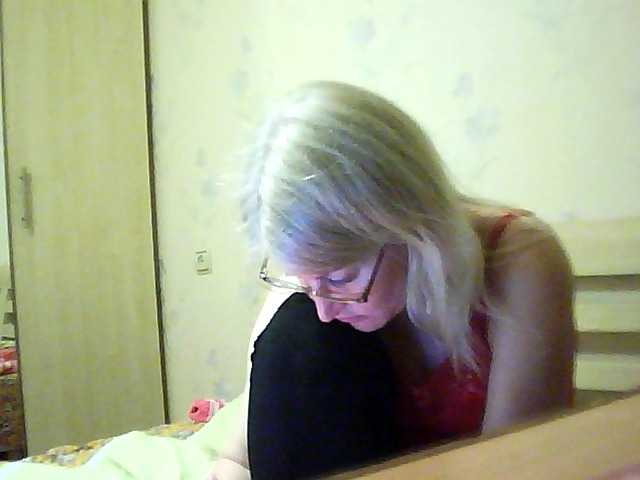 Live sex webcam photo for angelline #272944321