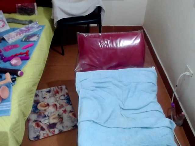 Live sex webcam photo for angellove266 #274034163