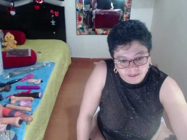 Live sex webcam photo for angellove266 #274527044