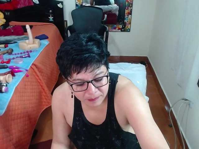 Live sex webcam photo for angellove266 #276744526