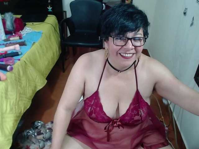Live sex webcam photo for angellove266 #277219169