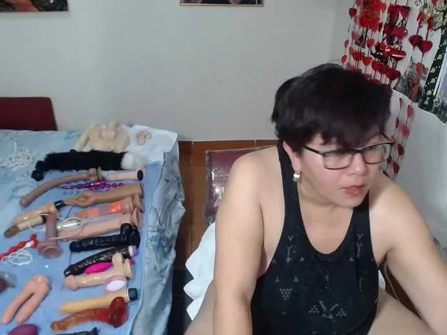 Live sex webcam photo for angellove266 #291328671