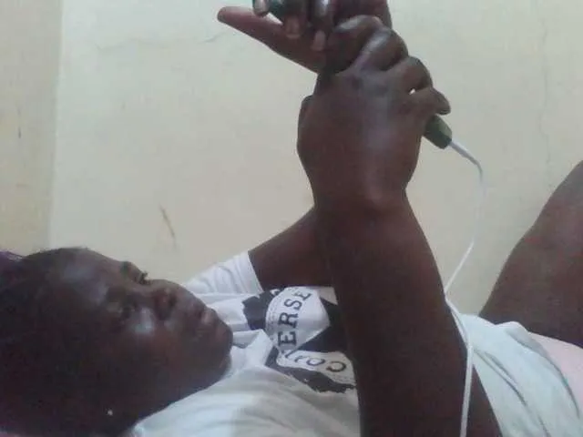 Live sex webcam photo for angelofkenya #275991871