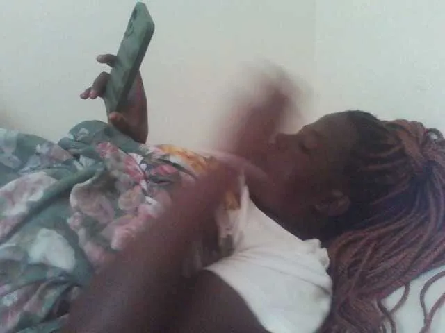 Live sex webcam photo for angelofkenya #277937881