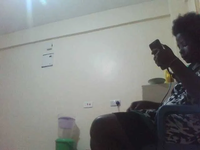 Live sex webcam photo for angelofkenya #277979804