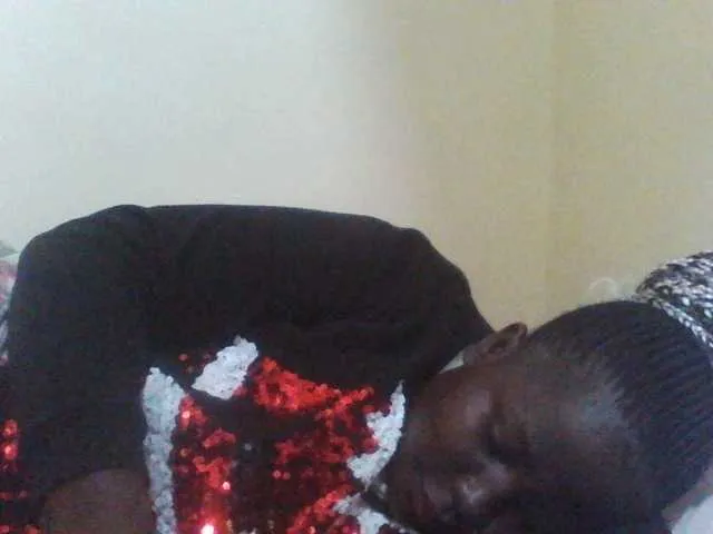 Live sex webcam photo for angelofkenya #278050236