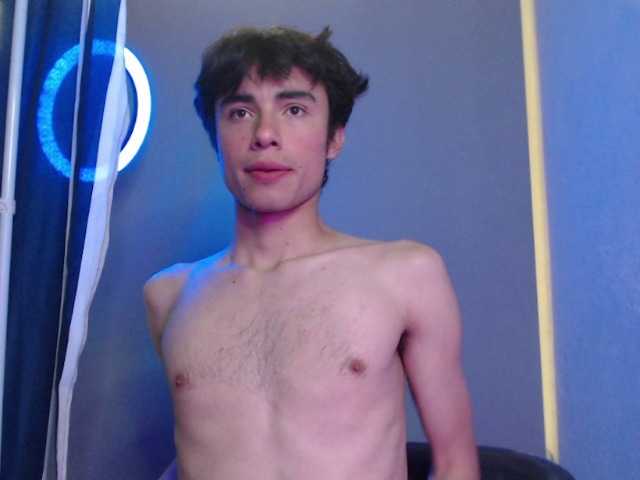 Live sex webcam photo for angelscorpio #275499350