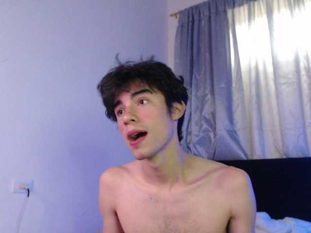 Live sex webcam photo for angelscorpio #275518314