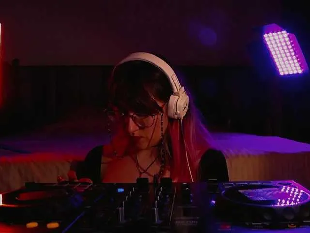 Live sex webcam photo for anime-couple #290810218