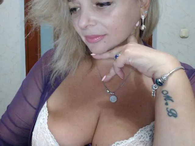 Live sex webcam photo for aniutkamau #276427063