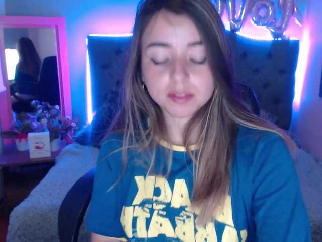 Live sex webcam photo for anna-rosee #271727636