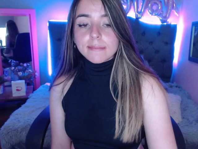Live sex webcam photo for anna-rosee #271796459
