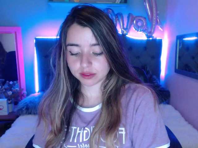 Live sex webcam photo for anna-rosee #271889965