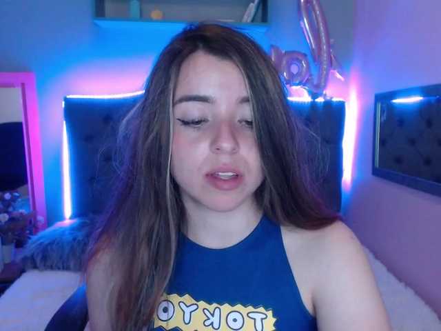 Live sex webcam photo for anna-rosee #271902366