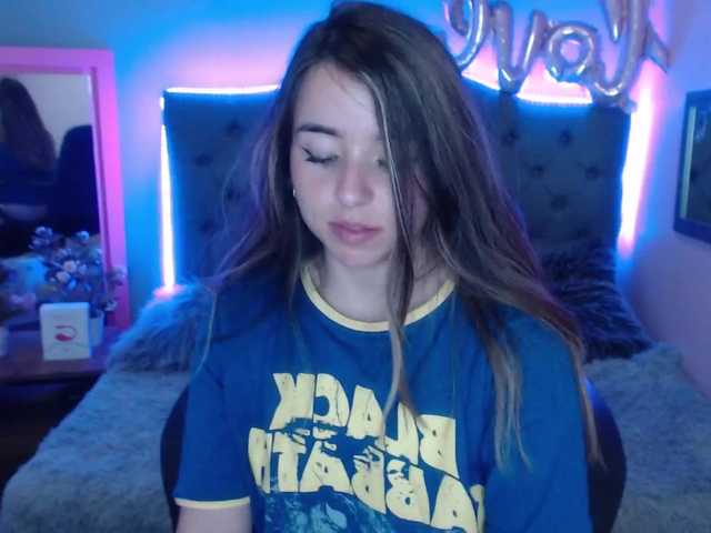 Live sex webcam photo for anna-rosee #271949188