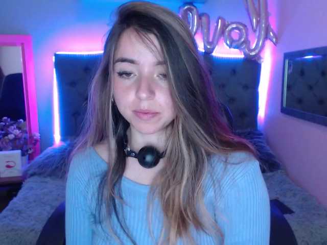 Live sex webcam photo for anna-rosee #272000578