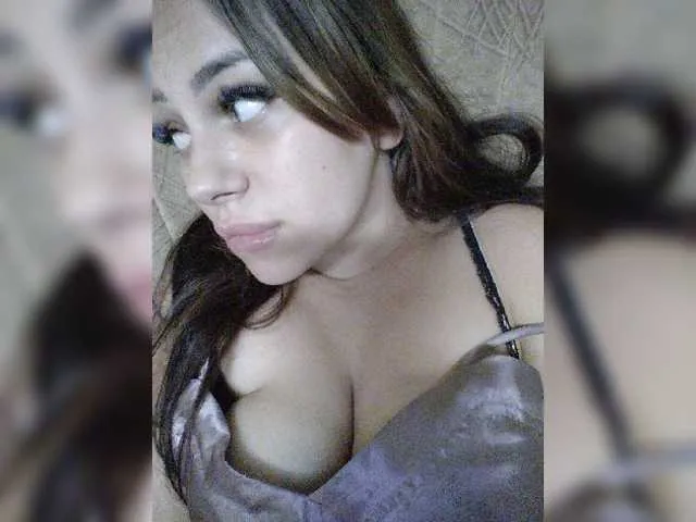 Live sex webcam photo for annaa141 #274175345