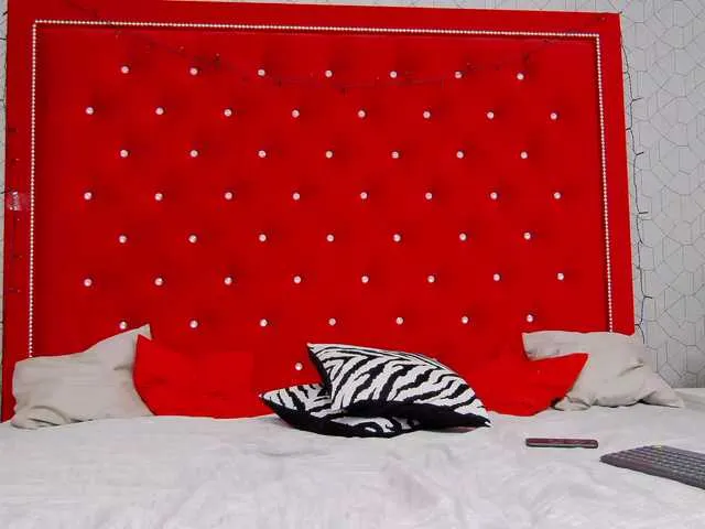 Live sex webcam photo for annamontrix #272234176