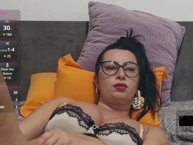 Live sex webcam photo for annawow69 #290129099