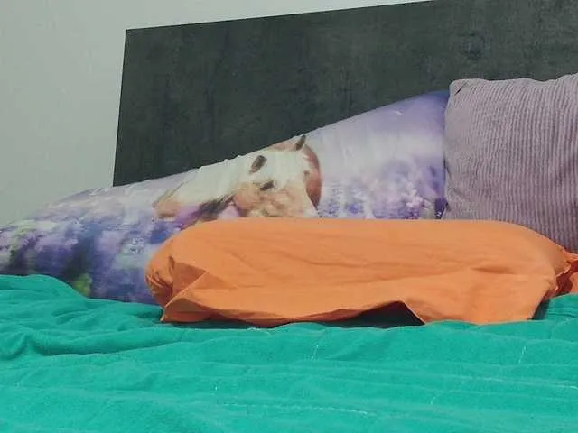 Live sex webcam photo for annawow69 #291760157