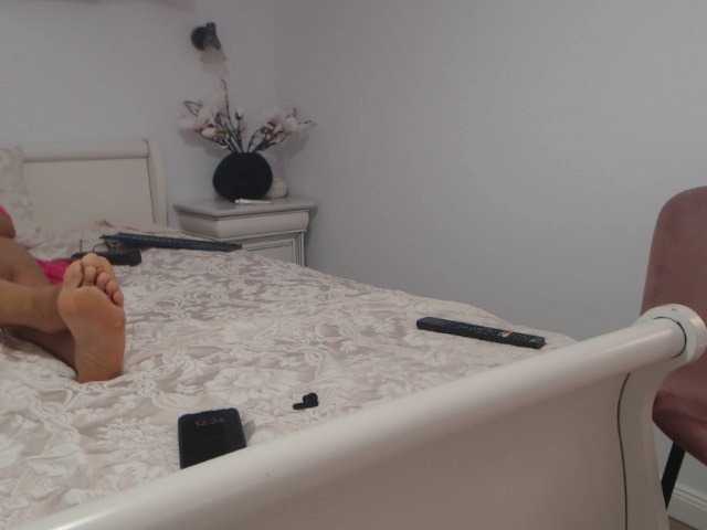 Live sex webcam photo for anne5 #276136252