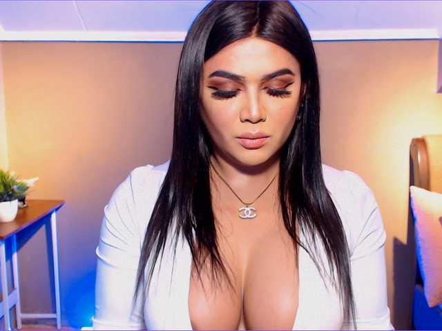 Live sex webcam photo for annehart #273381074