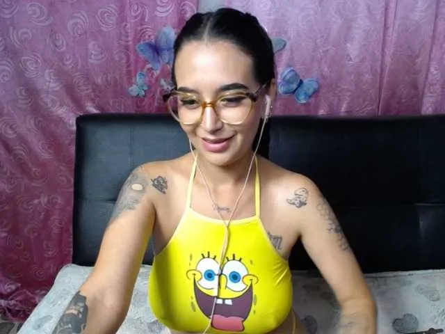 Live sex webcam photo for annerain #290789439