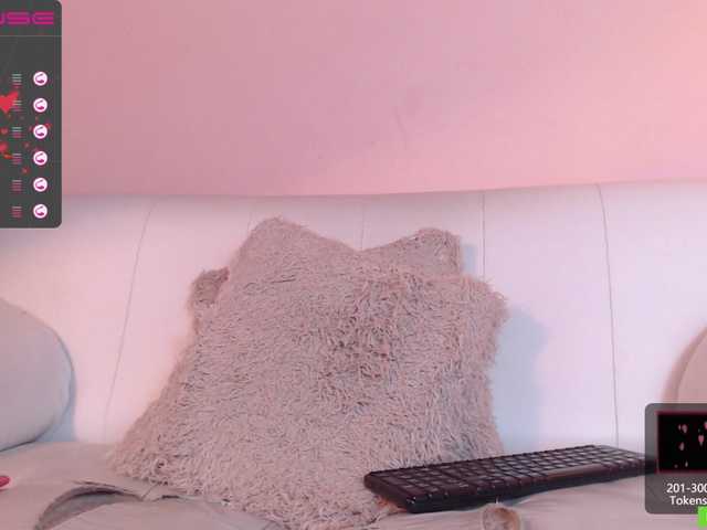 Live sex webcam photo for annie-adams #271878679