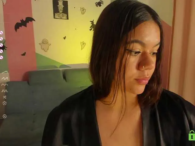 Live sex webcam photo for annie-barozzi #276475739