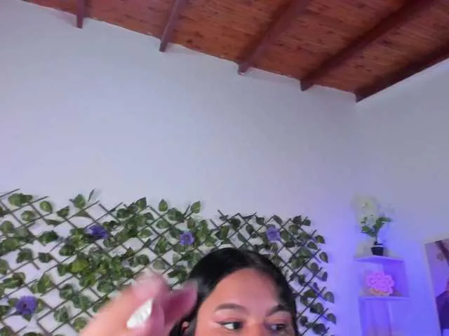 Live sex webcam photo for annie-barozzi #277078551