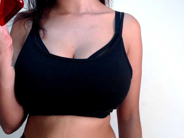Live sex webcam photo for annieclark #271915210