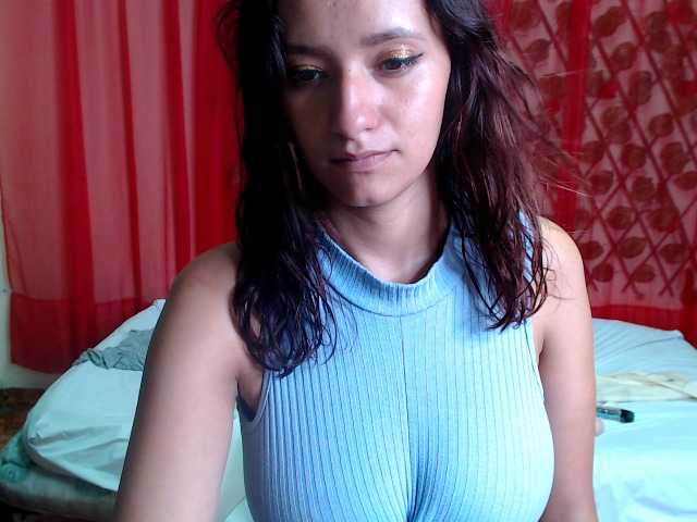 Live sex webcam photo for annieclark #272764567