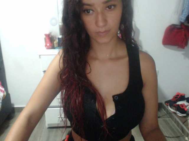 Live sex webcam photo for annieclark #273103422