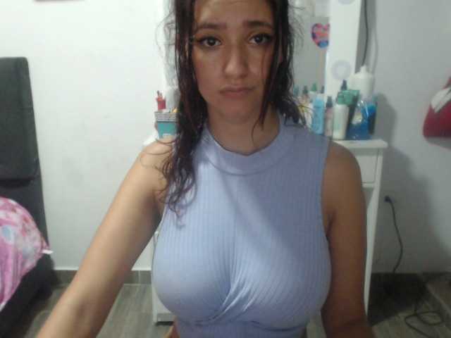 Live sex webcam photo for annieclark #273412911