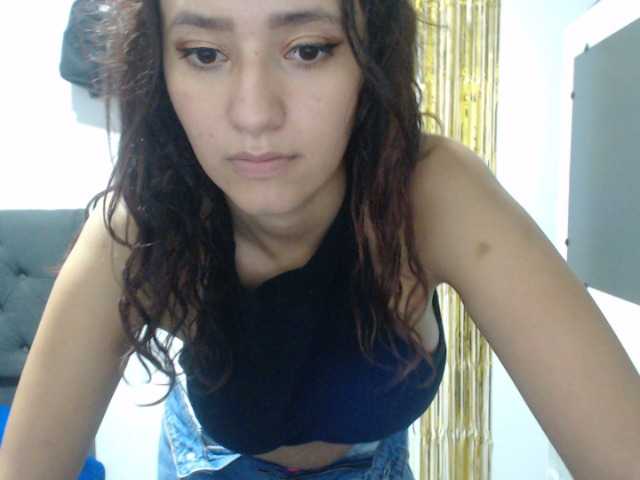 Live sex webcam photo for annieclark #273662329