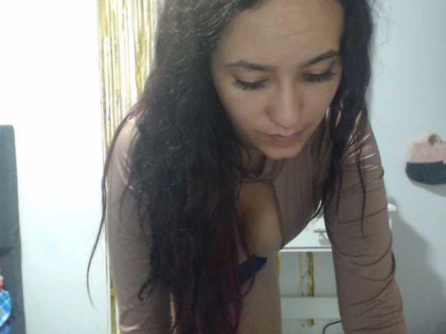 Live sex webcam photo for annieclark #273833205