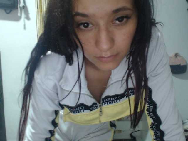 Live sex webcam photo for annieclark #273856958