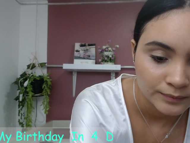 Live sex webcam photo for annitasweet34 #274264350