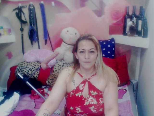 Live sex webcam photo for annysalazar #273788759