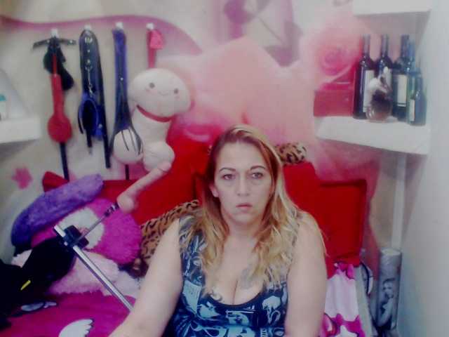 Live sex webcam photo for annysalazar #273994106