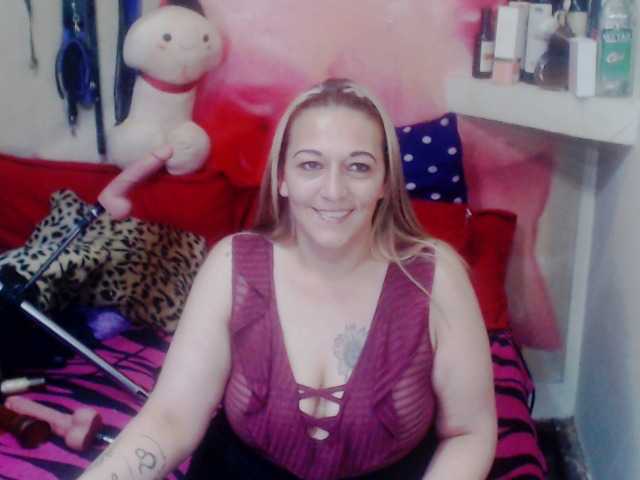 Live sex webcam photo for annysalazar #274669039