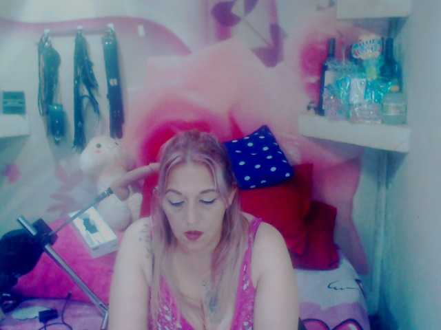 Live sex webcam photo for annysalazar #276036866