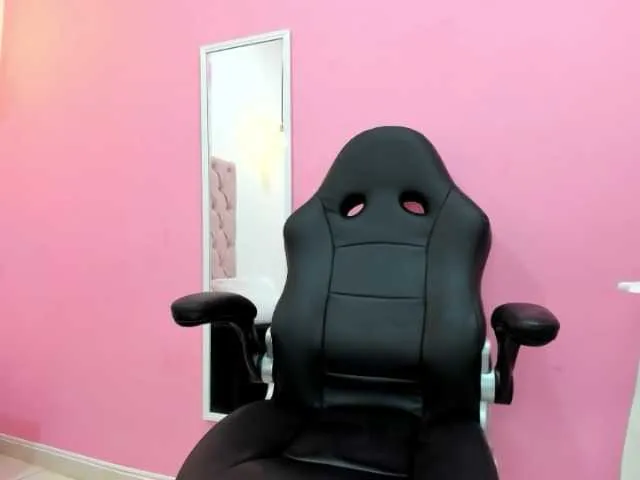 Live sex webcam photo for annythonson #273388460