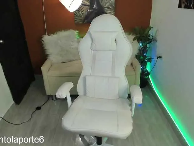 Live sex webcam photo for antolaporte10 #273228806