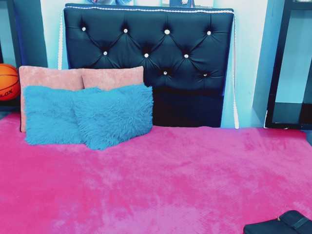 Live sex webcam photo for antonelababy #292341972