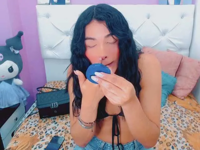 Live sex webcam photo for antonelababy #292750303