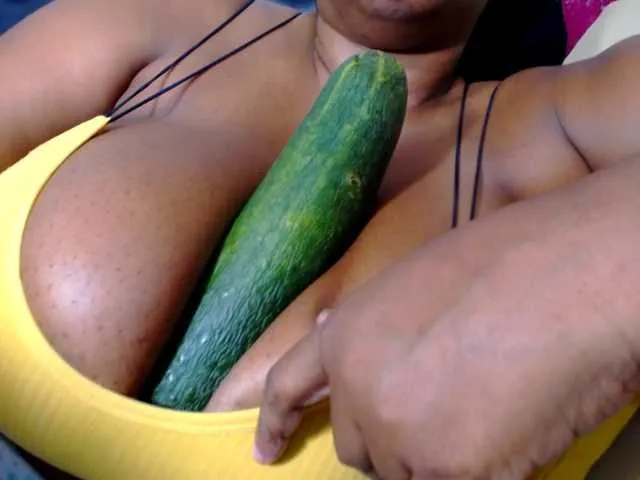 Live sex webcam photo for antonelax #290882695